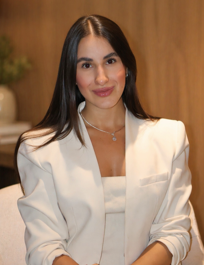 Retrato de Natasha Pompeo, advogada cível, de família e sucessões